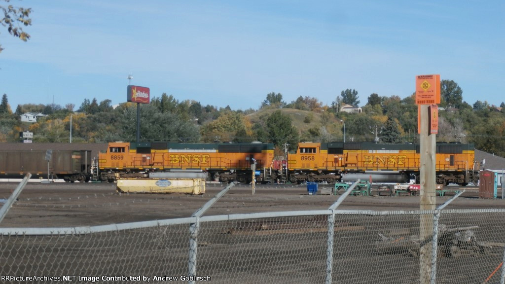 BNSF 8859 + 8958